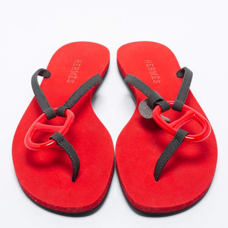 Pre Owned Hermes Red/Black Canvas Chene Dunkle Thong Flats Size 39
