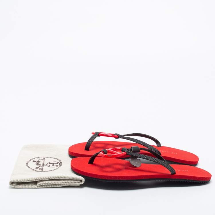 Pre Owned Hermes Red/Black Canvas Chene Dunkle Thong Flats Size 39