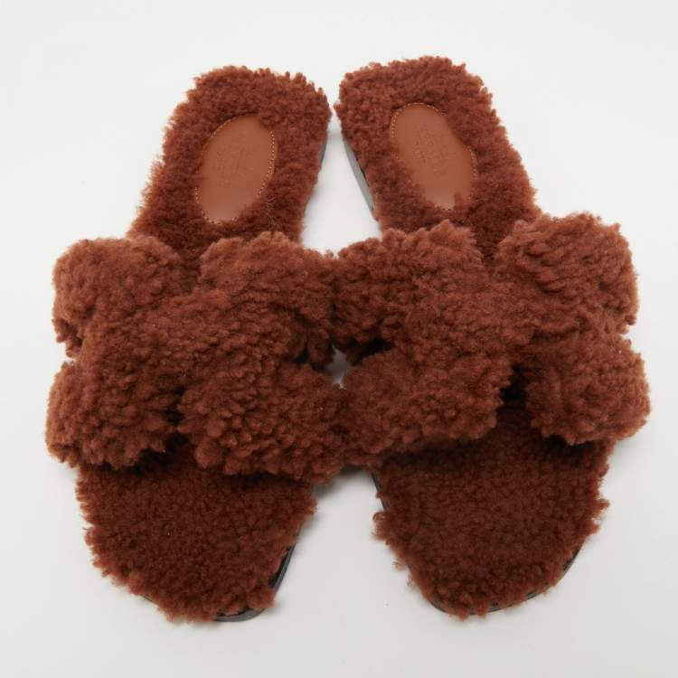 Pre Owned Hermès Brown Shearling Fur Oran Flat Slides Size 36