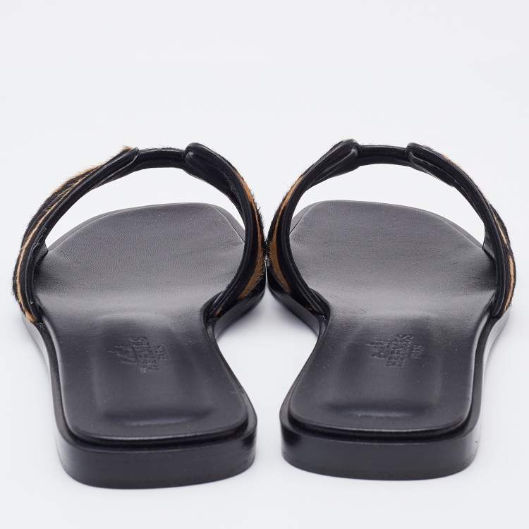 Pre Owned Hermes Black/Beige Calf Hair Oran Flat Slides Size 36.5