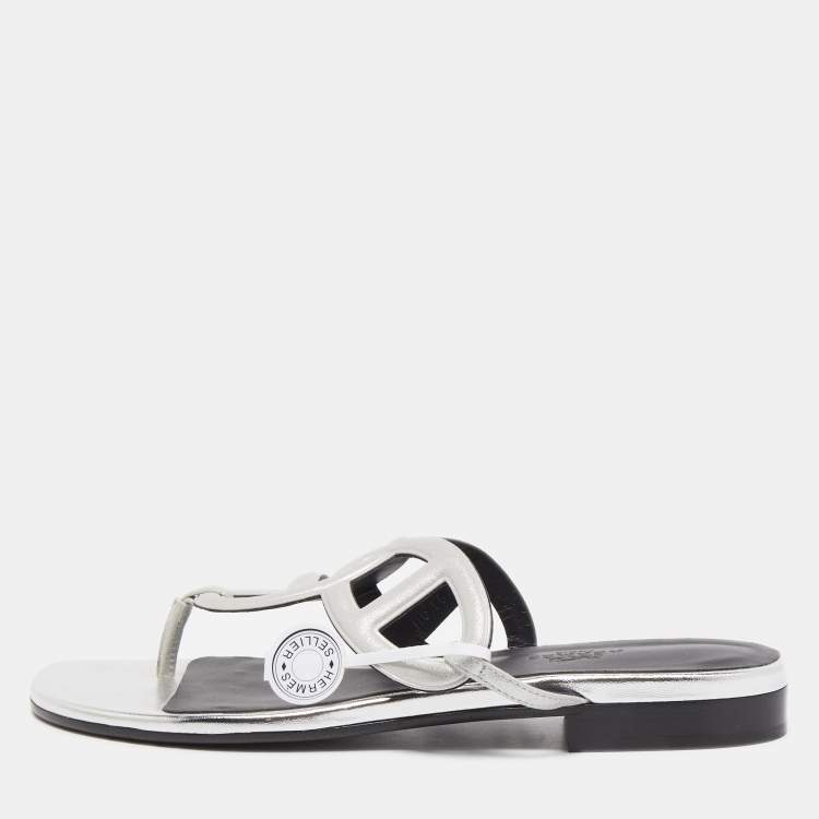 مملوكة مسبقًا Hermes Metallic Grey Laminated Suede Beach Flat Slides Size 37
