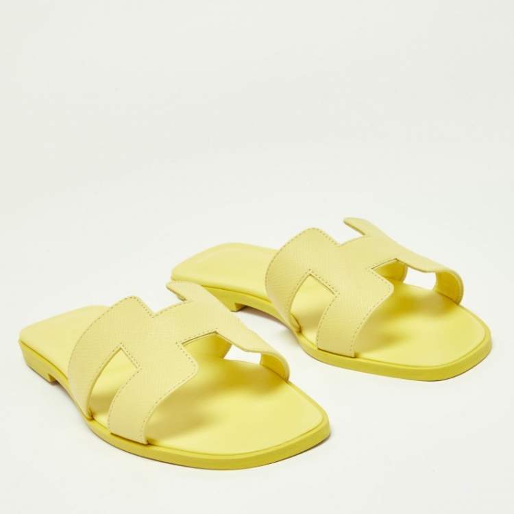 Pre Owned Hermes Yellow Textured Leather Oran Flats Size 38