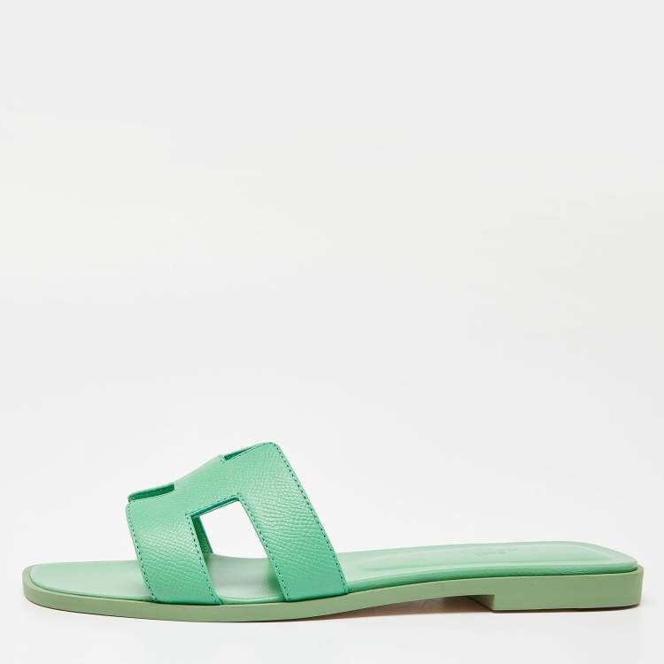 Pre Owned Hermes Green  Leather Oran  Flat Slides Size 38