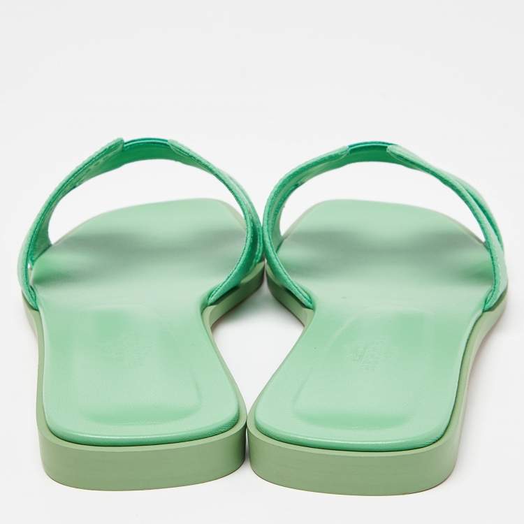 Pre Owned Hermes Green  Leather Oran  Flat Slides Size 38
