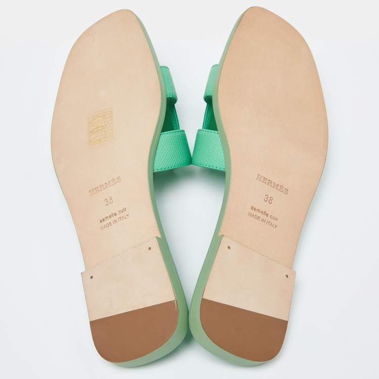 Pre Owned Hermes Green  Leather Oran  Flat Slides Size 38