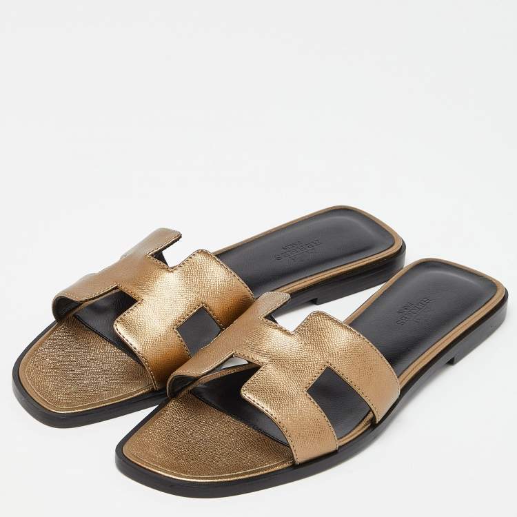 Pre Owned Hermès Gold Leather Oran Flat Slides Size 38