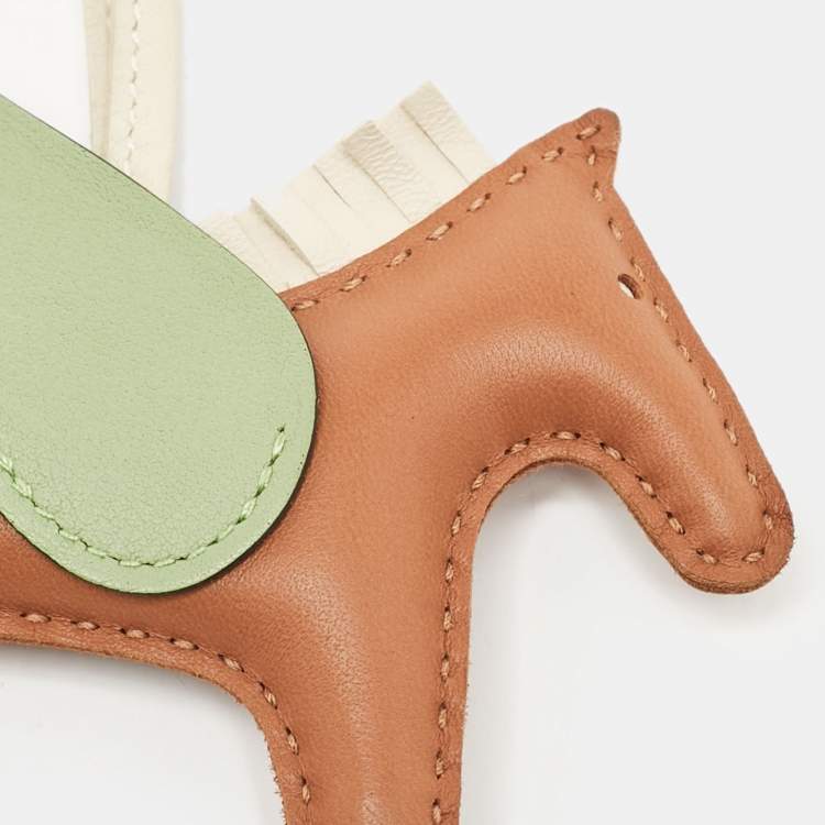 Pre Owned Hermes Gold/Craie/Vert Criquet Milo Leather GriGri Rodeo Pegase Bag Charm PM