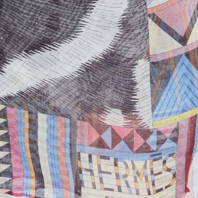 Pre Owned Hermès Grey Printed Silk Pelages et Camouflage Mousseline Stole