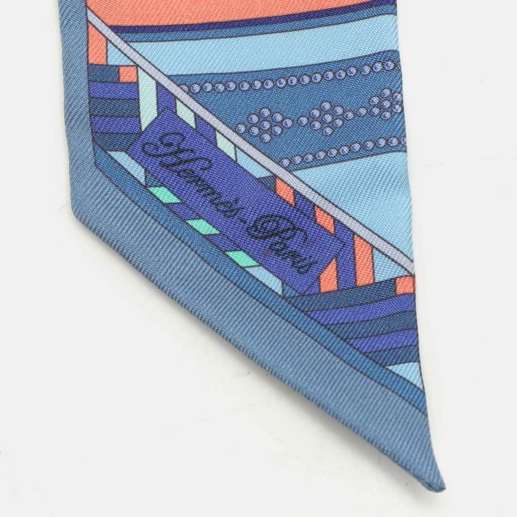 Pre Owned Hermès Blue Collier de Chiens Silk Twilly