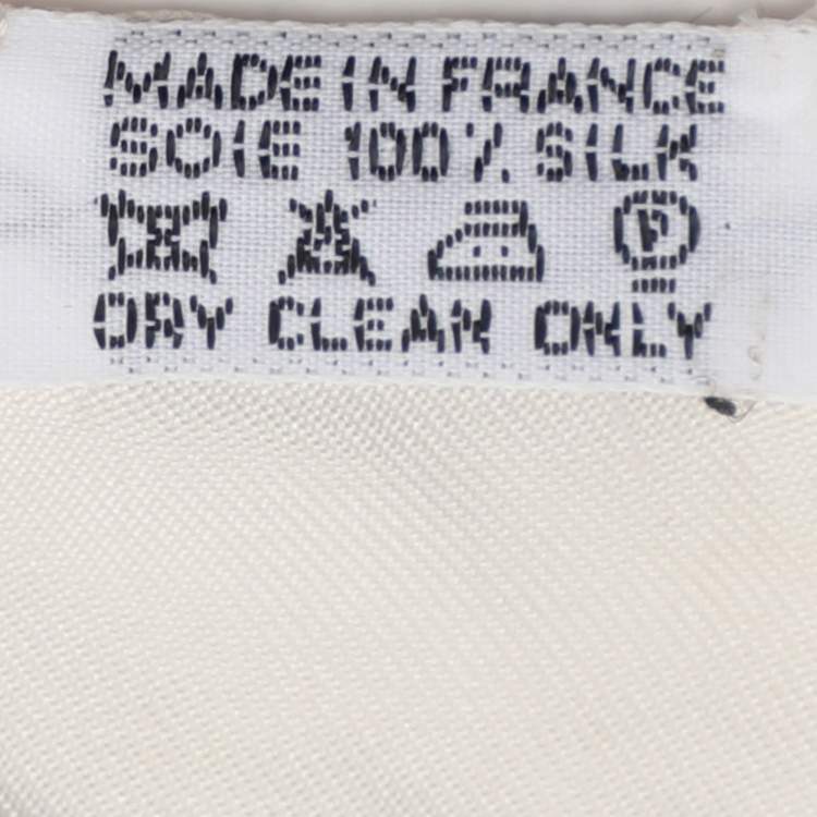 Pre Owned Hermes Cream Le Songe De La Licorne Printed Silk Scarf