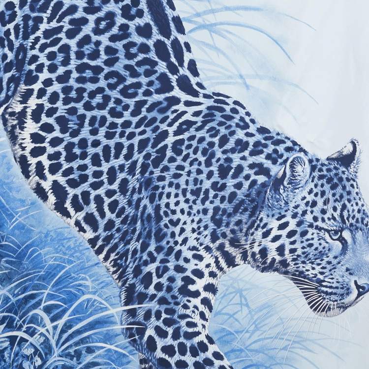 Pre Owned Hermés Bleu Ciel Marine White Silk Panthera Pardus Scarf
