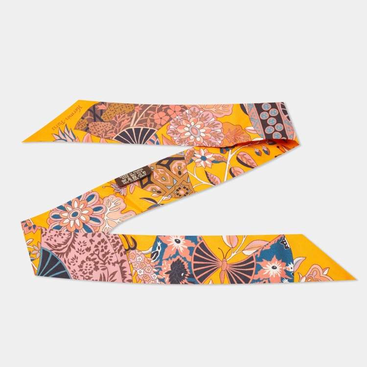 Pre Owned Hermes Orange Silk Fleurs et Papillons de Tissus Twilly