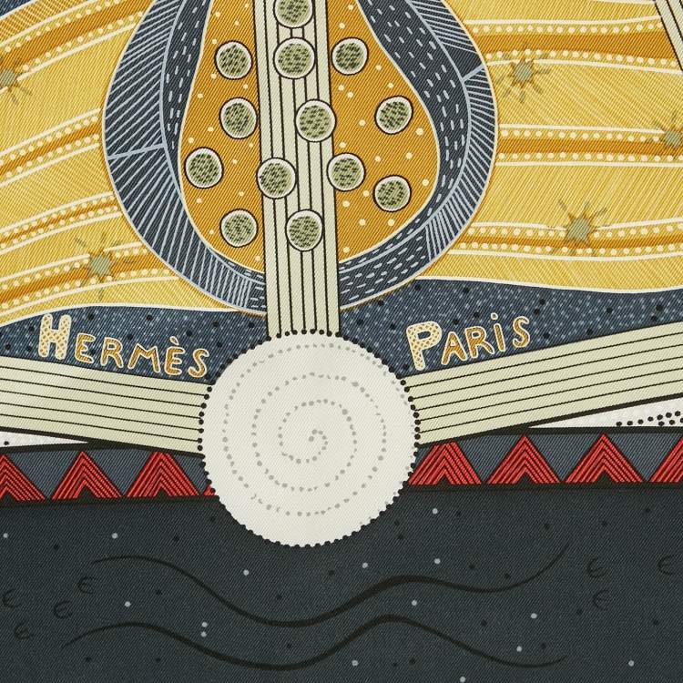 Pre Owned Hermès Grey Reve d'Australie Silk Scarf