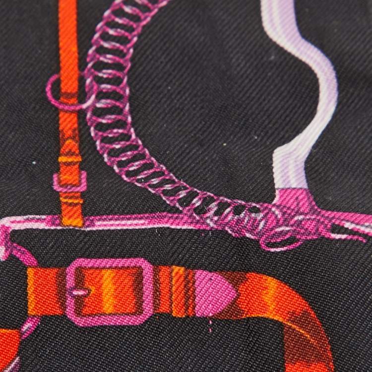 Pre Owned Hermès Black Grand Manege Fleuri Silk Twilly