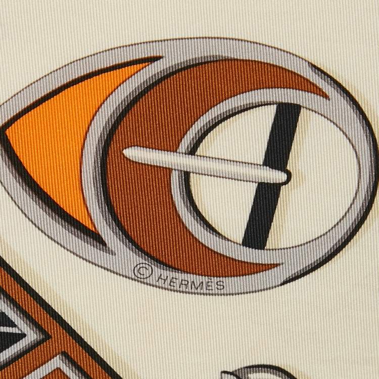 Pre Owned Hermes Orange Silk Carré en Boucles 