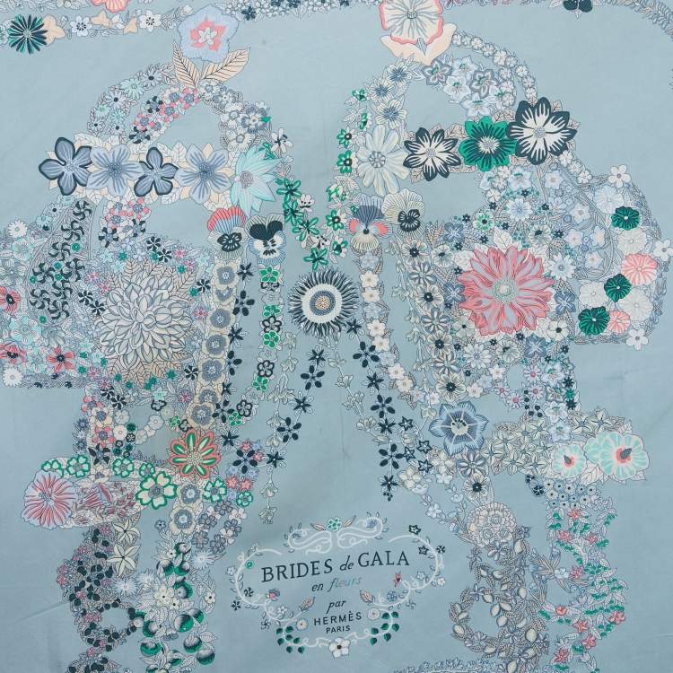 Pre Owned Hermès Blue Silk Birds de Gala Scarf