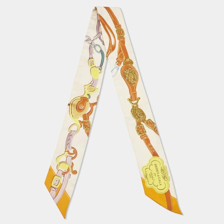 Pre Owned Hermès Crème/Orange Silk Brides de Gala Applique Pique Twilly