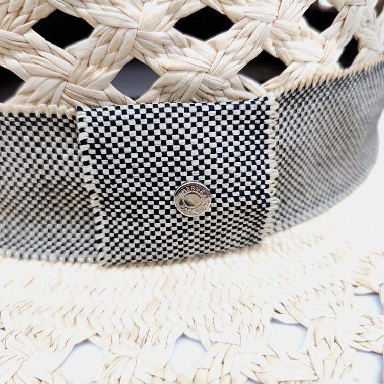 مملوكة مسبقًا Herme Beige Straw Hat