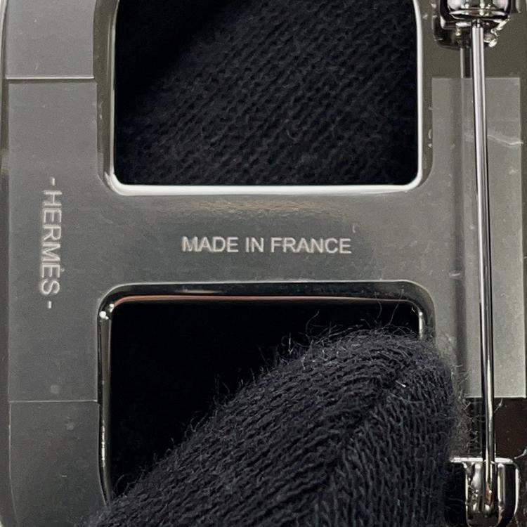 Pre Owned Hermes Chaine D'Ancre Brooch Orange Minyan Epsom Metal