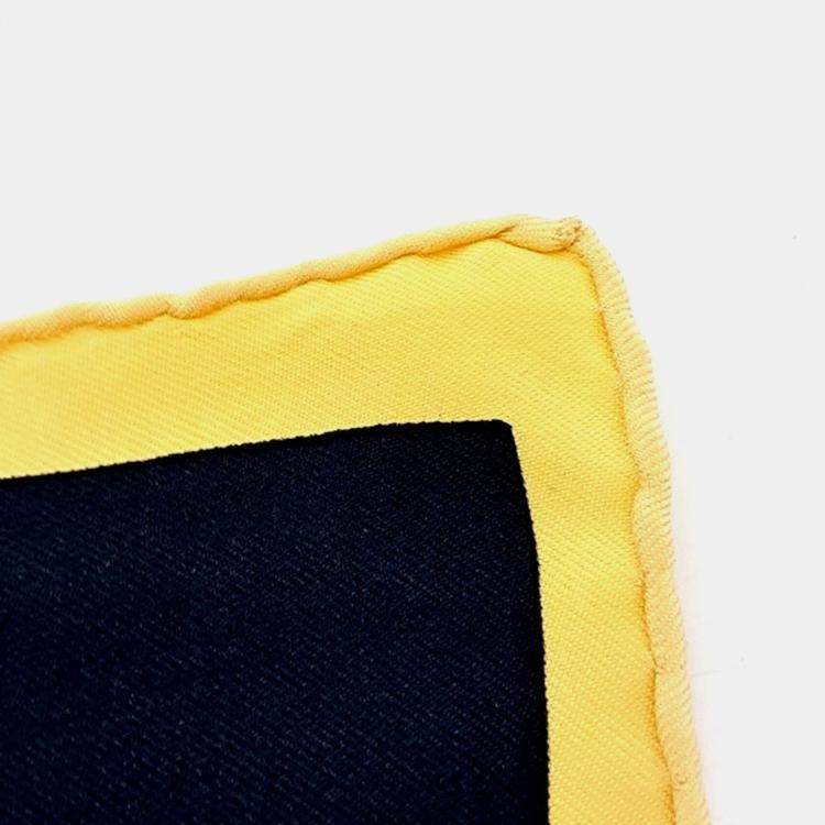 مملوكة مسبقًا Hermes Black Silk Scarf