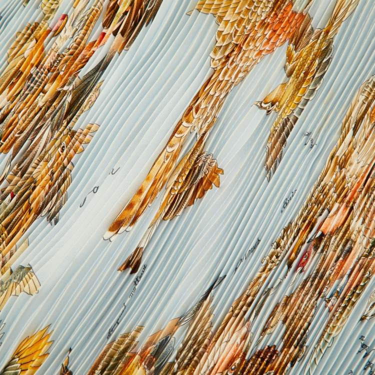 مملوكة مسبقًا Hermes Blue L'Intrus Silk Pleated Scarf