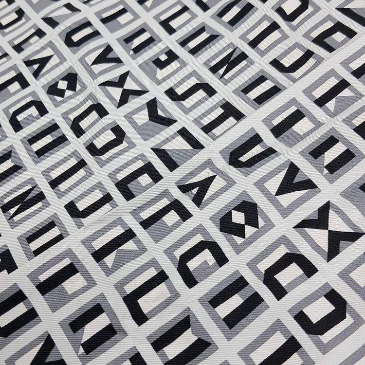 Pre Owned Hermes Maxi Twilly Scarf