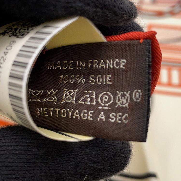 مملوكة مسبقًا Hermes Carre Complication Equestre Size 90 Claim/Orange/Black Silk100%