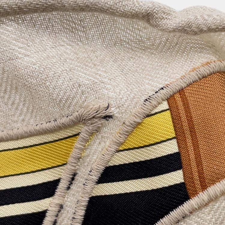 Pre Owned Hermes Appl Couvertures Et Tenues Size 90 Mastic/Natural/Multicolor Cashmere70% Silk30%