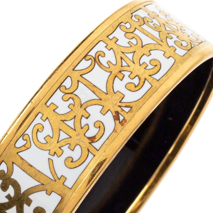 Pre Owned Hermes Balcons du Guadalquivir White Enamel Gold Plated Bangle