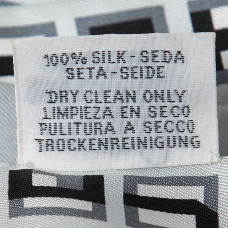 Pre Owned Hermes Grey/Menthol Cut Lettres Et Pois Silk Maxi Twilly 