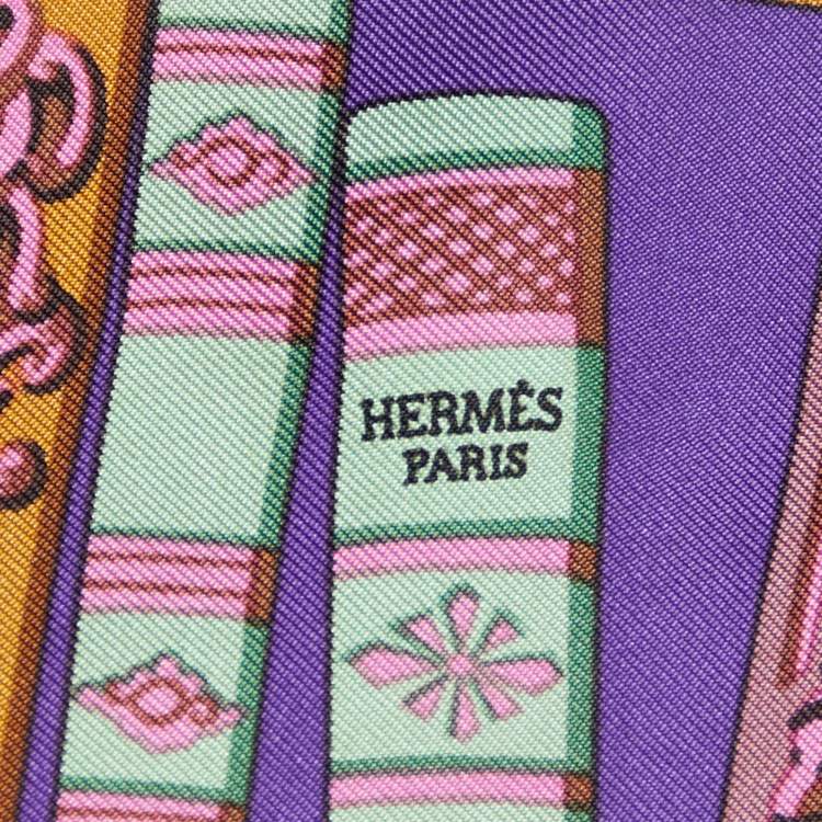 مملوكة مسبقًا Hermes Purple Bibliothèque Printed Silk Square Handkerchief