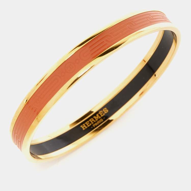 Pre Owned Hermes Sellier Engraved Enamel Gold Plated Narrow Bracelet