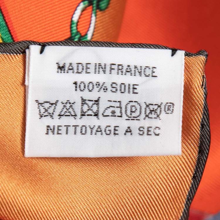 مملوكة مسبقًا Hermes Caramel/Rouge Cavalcades Silk Scarf