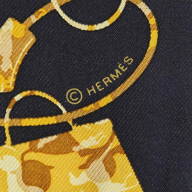 مملوكة مسبقًا Hermes Black Handbag Printed Silk Twilly