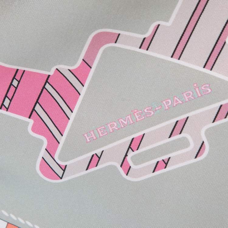 Pre Owned Hermes Light Green Tatersale En Zigzag Printed Silk Square Scarf