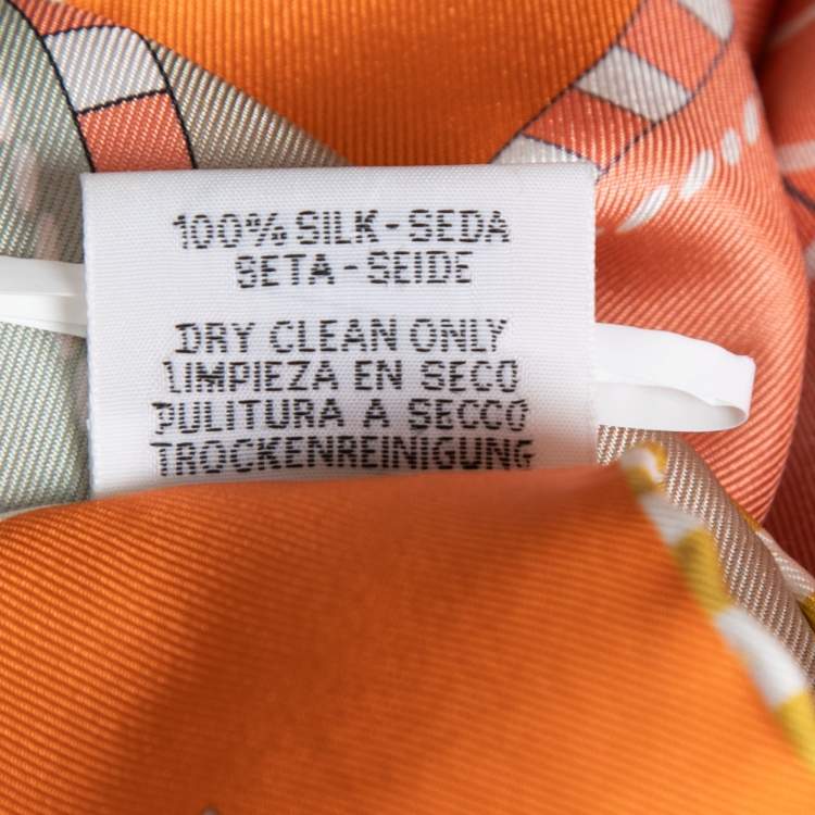 Pre Owned Hermes Light Green Tatersale En Zigzag Printed Silk Square Scarf