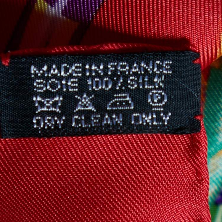 مملوكة مسبقًا Hermès Red Brazil Printed Silk Square Scarf