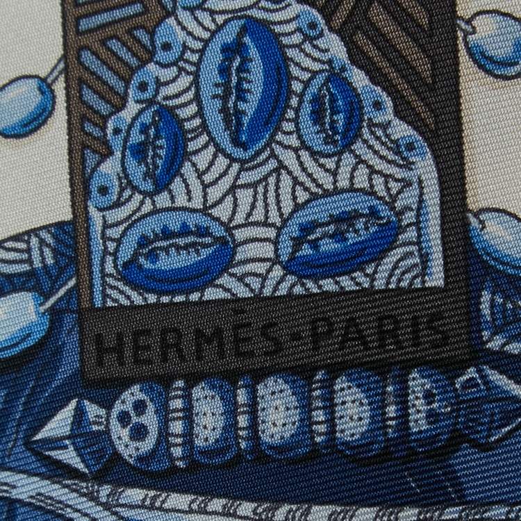 Pre Owned Hermès White & Blue Chemins de Corail Printed Silk Square Scarf