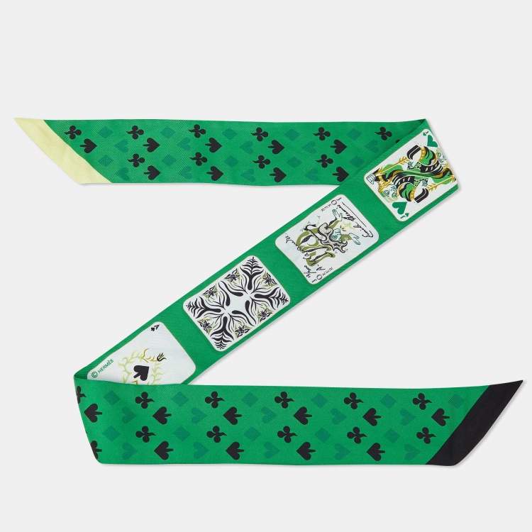 Pre Owned Hermes Green Jeu de Cartes Printed Silk Twilly