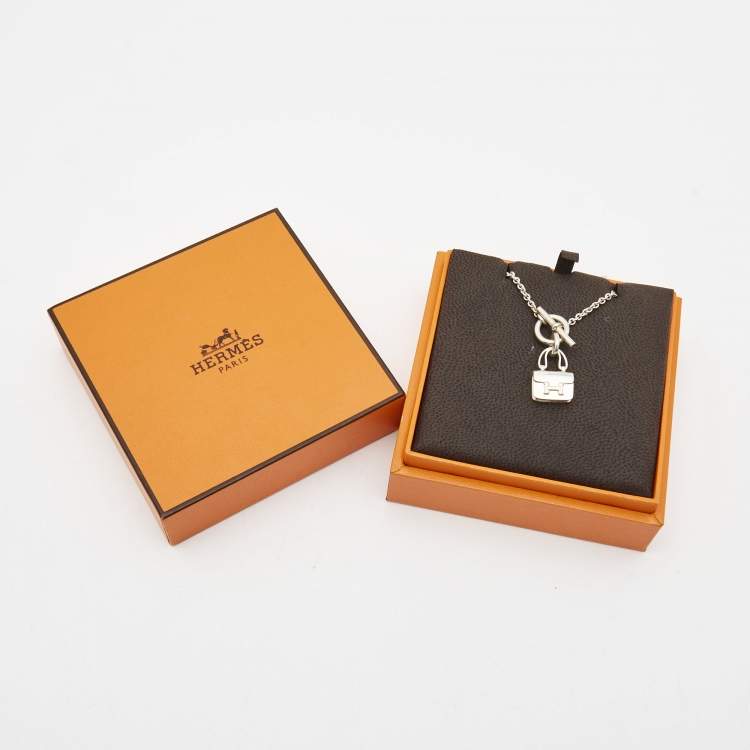 Pre Owned Hermes  Amulettes Constance Sterling Silver Pendant Necklace