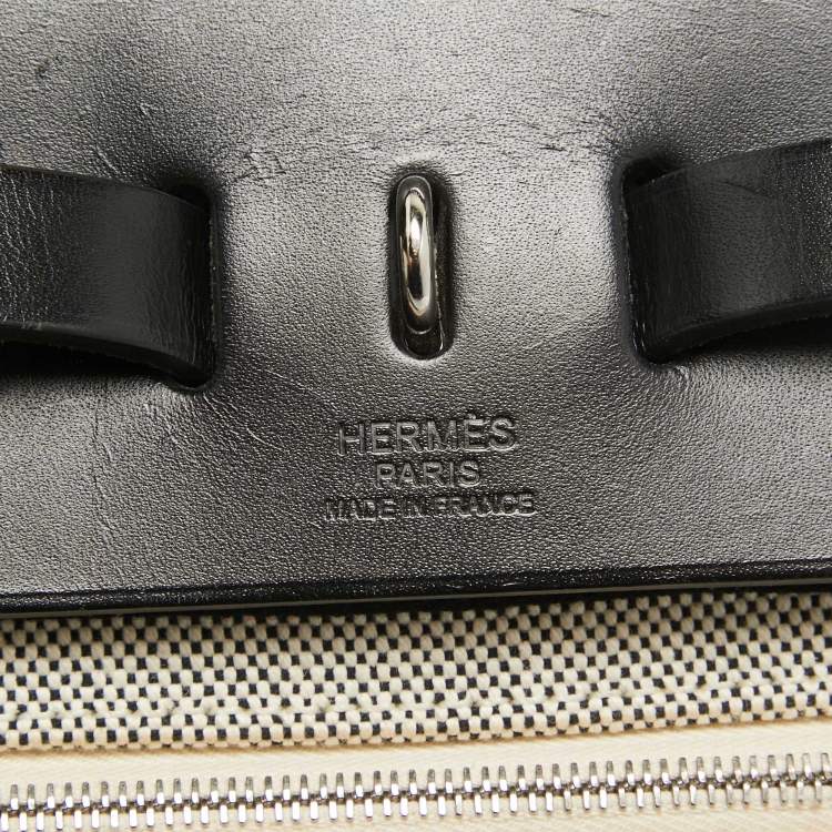 Pre Owned Hermes Ecru/Noir/ Bleu Indigo Toile H and Vache Hunter Pegase Pop Herbag Zip 31 Bag