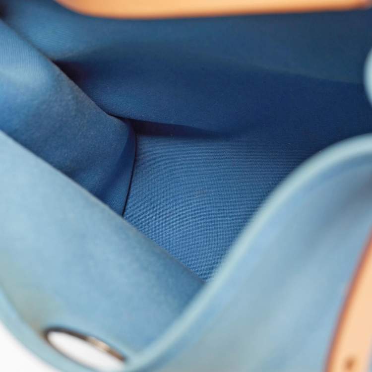 Pre Owned Hermes Bleu Izmir/Natural Toile and Vache Hunter Herbag Zip 31 Bag