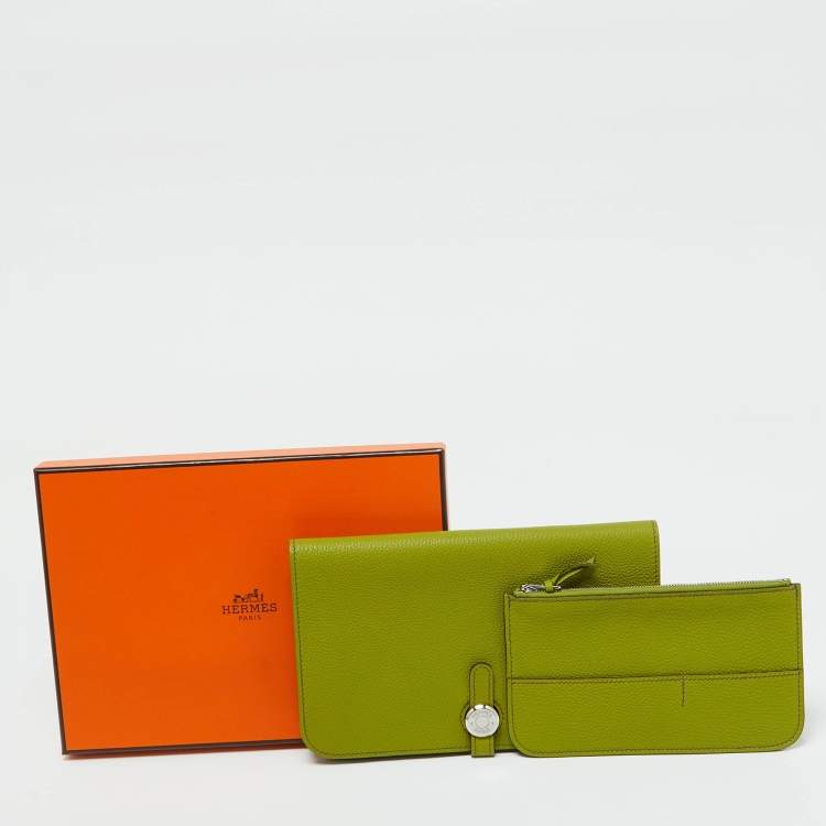 Pre Owned Hermes Anis Green Taurillon Togo Leather Dogon Duo Wallet
