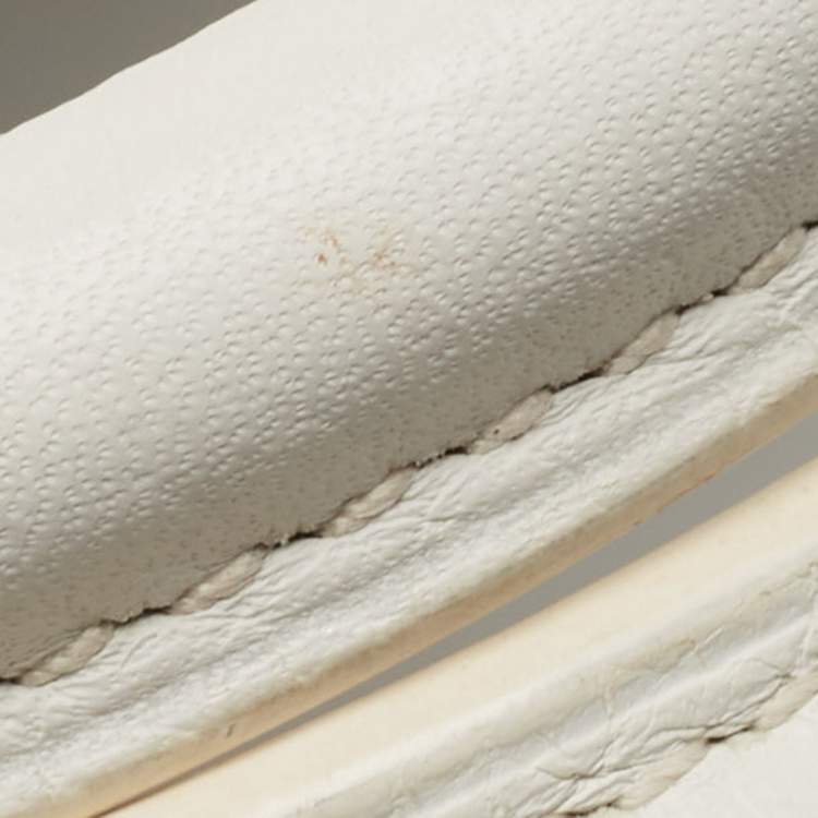 مملوكة مسبقًا Hermès Blanc Togo Leather Gold Finish Birkin 35 Bag