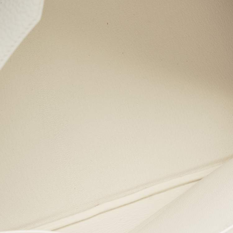 مملوكة مسبقًا Hermès Blanc Togo Leather Gold Finish Birkin 35 Bag