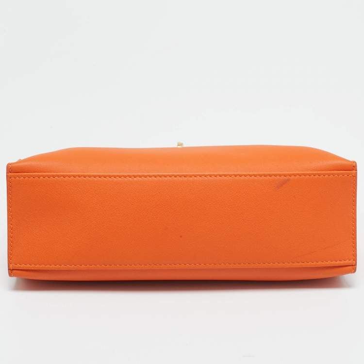مملوكة مسبقًا Hermes Orange Swift Leather Gold Finish Kelly Pochette