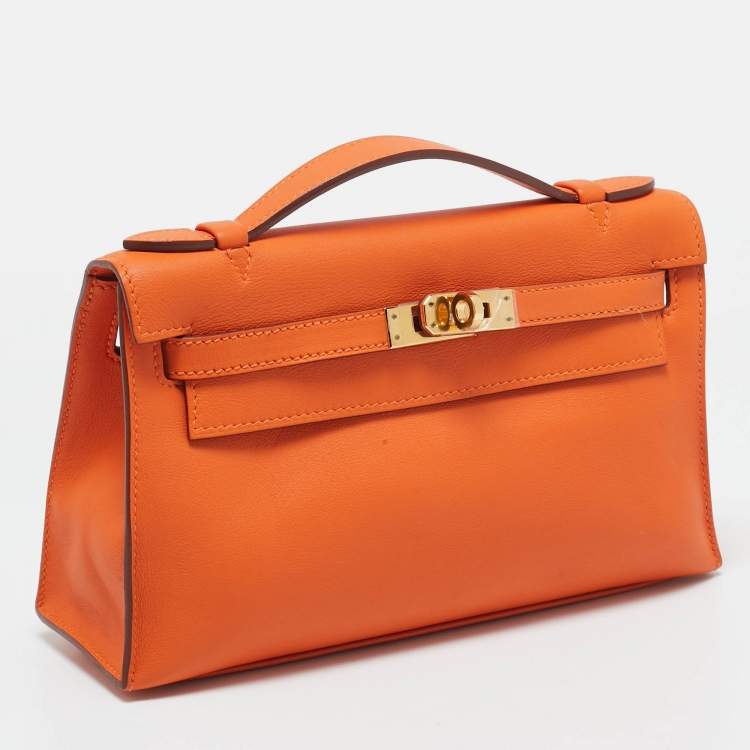 مملوكة مسبقًا Hermes Orange Swift Leather Gold Finish Kelly Pochette