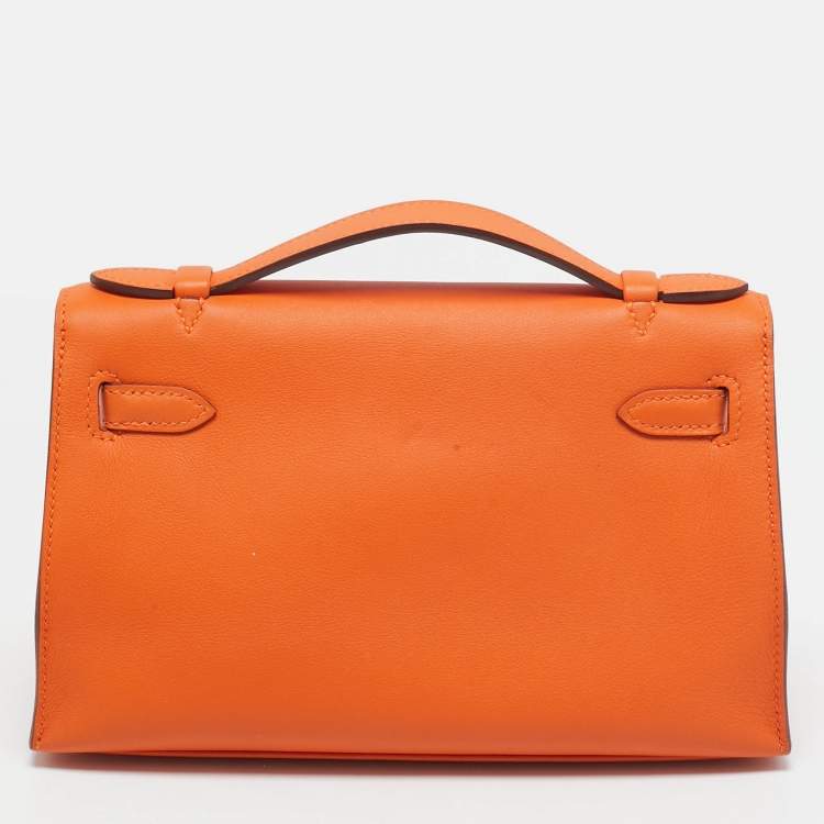 مملوكة مسبقًا Hermes Orange Swift Leather Gold Finish Kelly Pochette