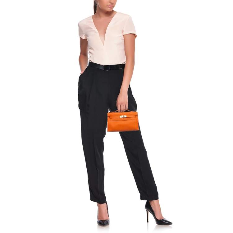 مملوكة مسبقًا Hermes Orange Swift Leather Gold Finish Kelly Pochette