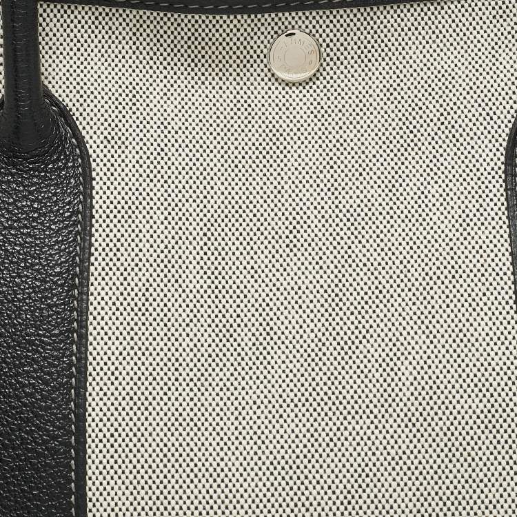 Pre Owned Hermès Ecru/Noir Toile and Buffalo Skipper Leather Garden Party 36 Bag